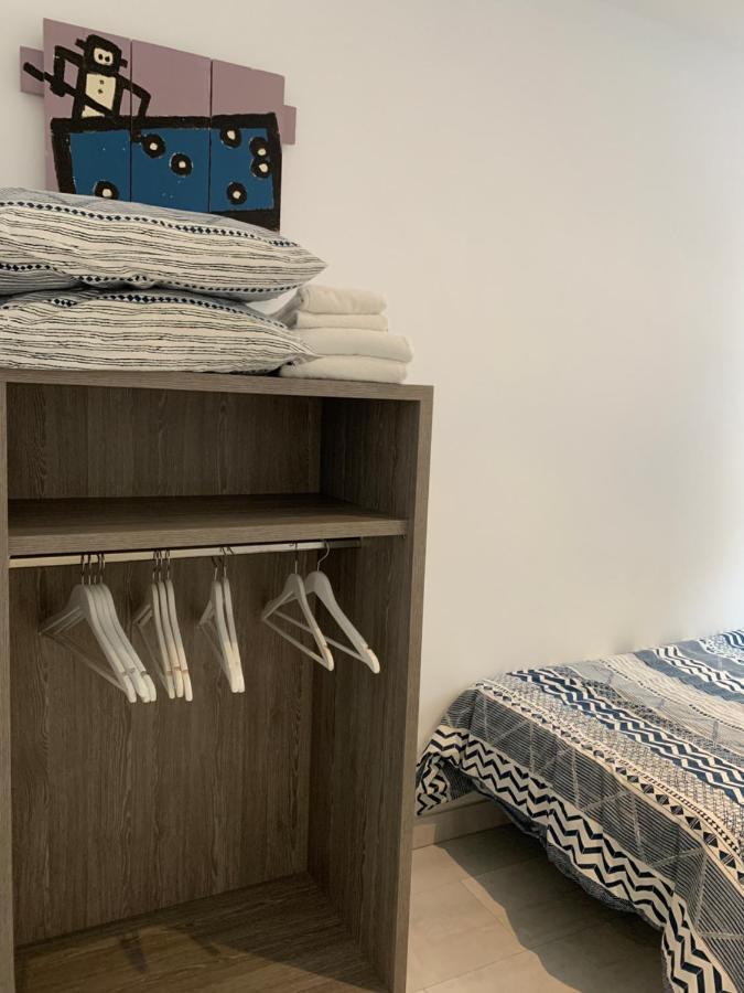 Apartaments El Cine 罗萨斯 外观 照片