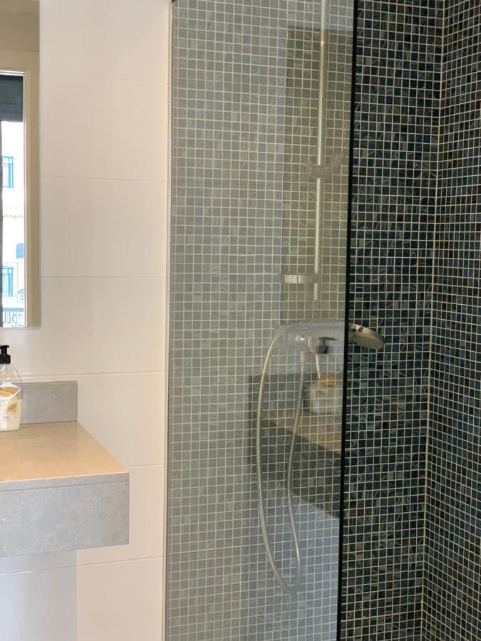 Apartaments El Cine 罗萨斯 外观 照片